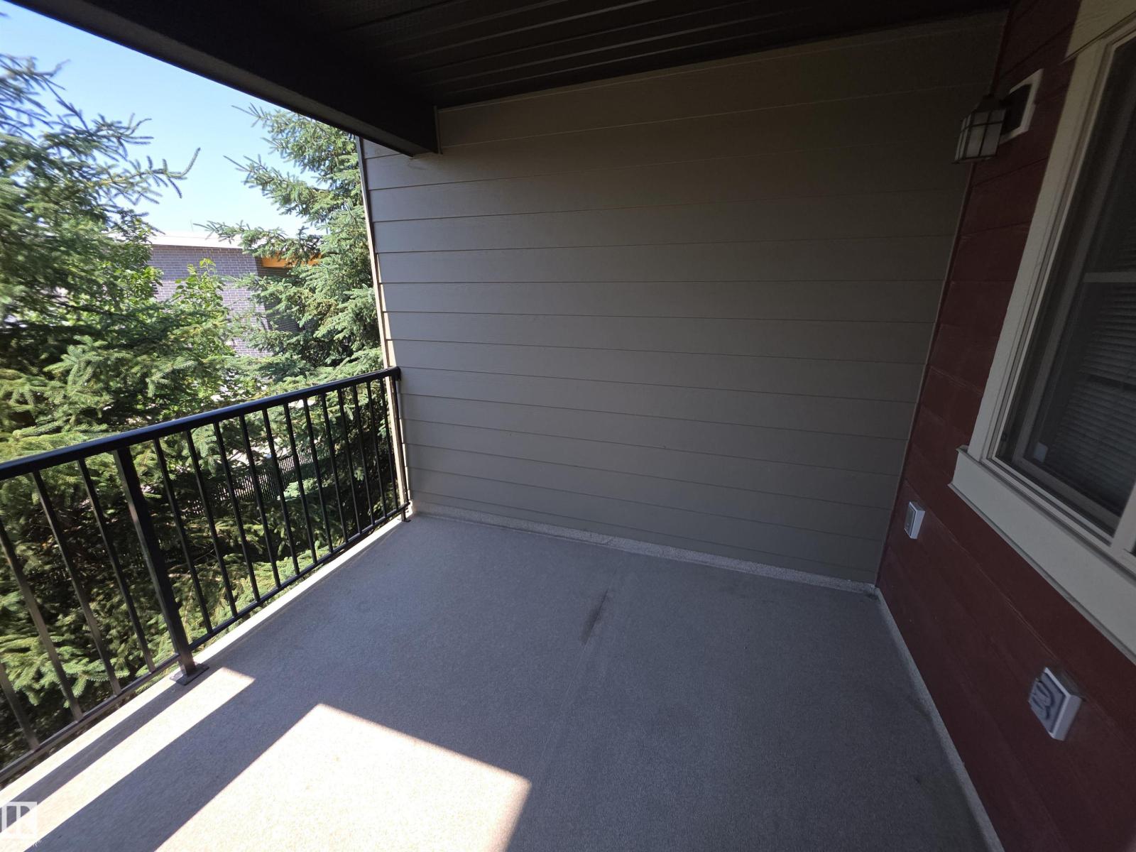 #206 12045 22 Av Sw Property Photo 17