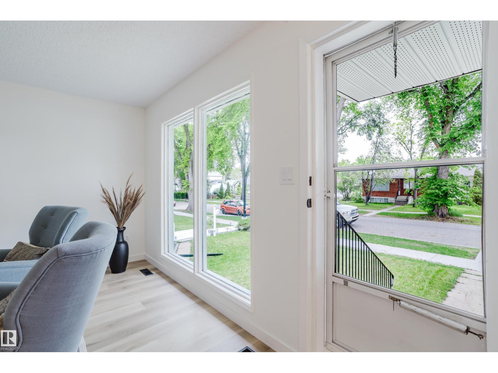 11208 69 St Nw Property Photo 3