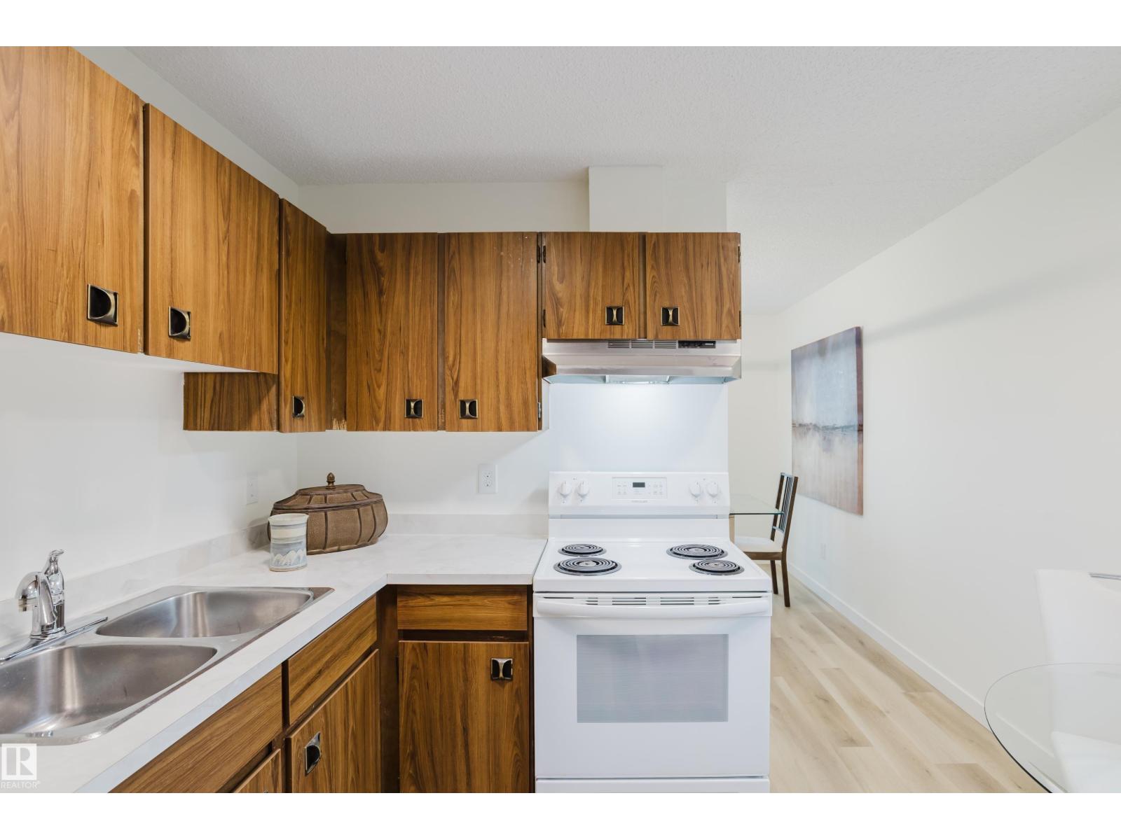 11208 69 St Nw Property Photo 19