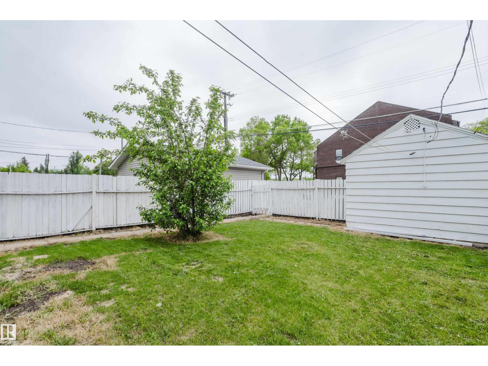 11208 69 St Nw Property Photo 38