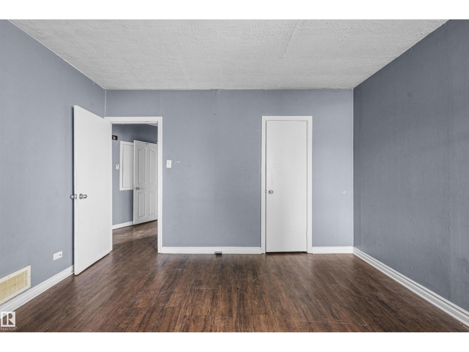 7520 106 St Nw Property Photo 8