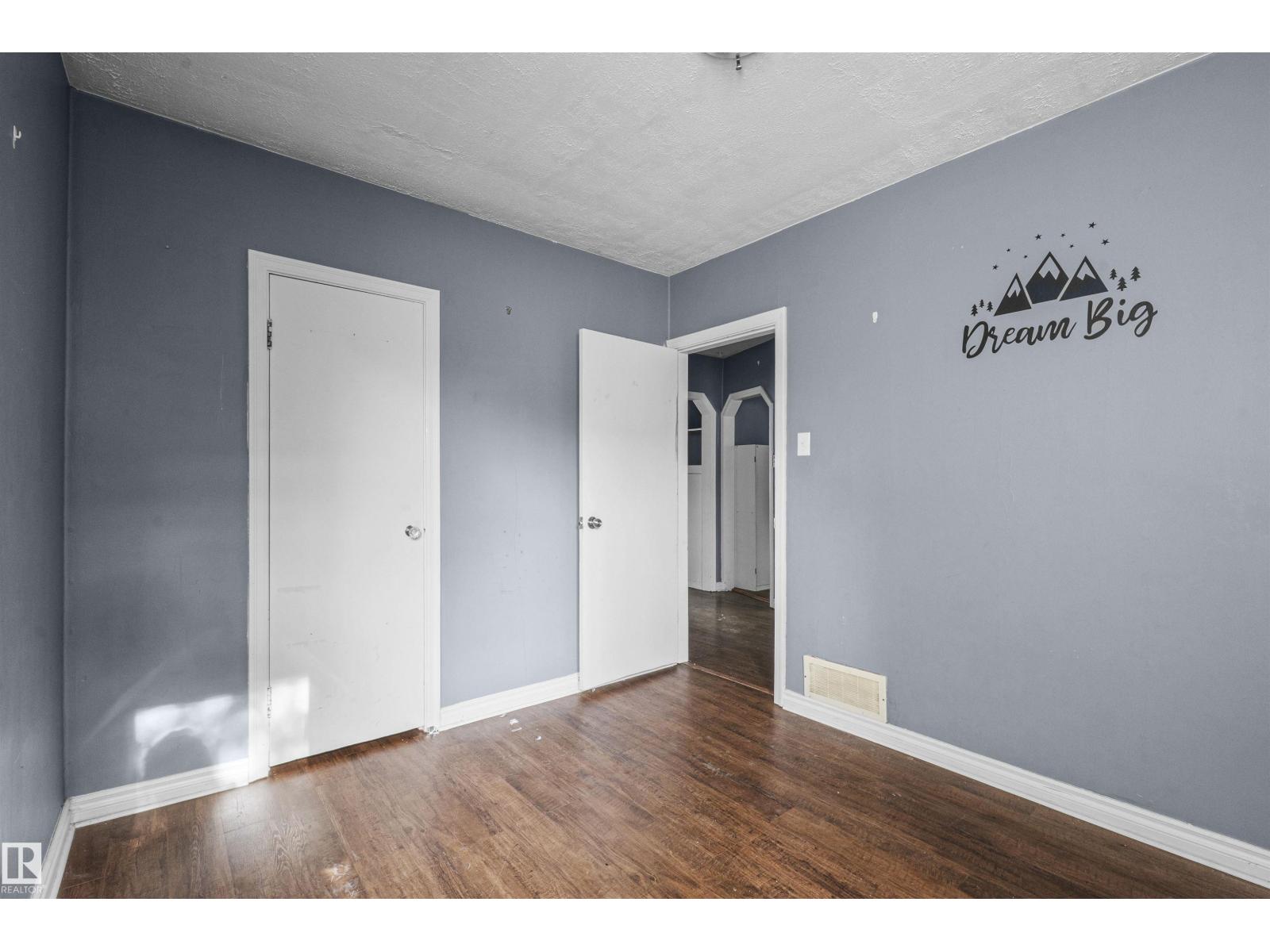 7520 106 St Nw Property Photo 10