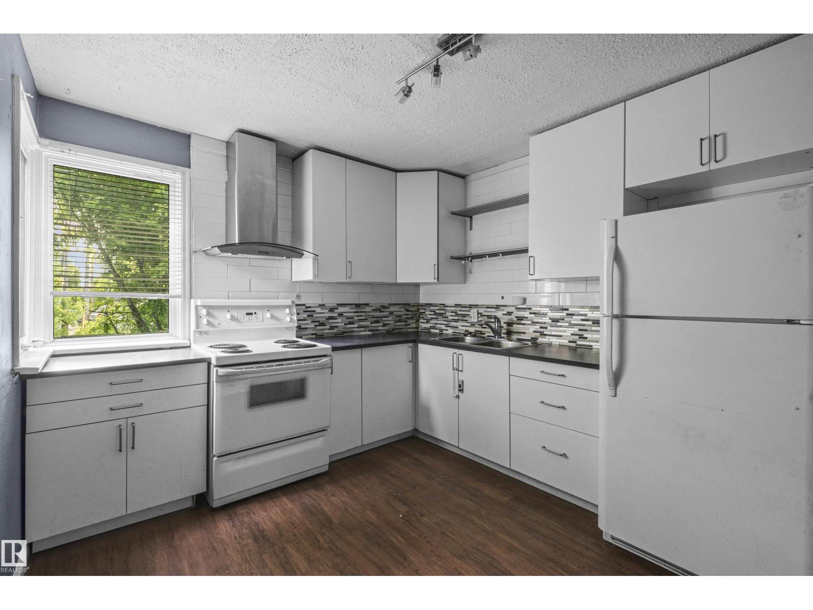 7520 106 St Nw Property Photo 16