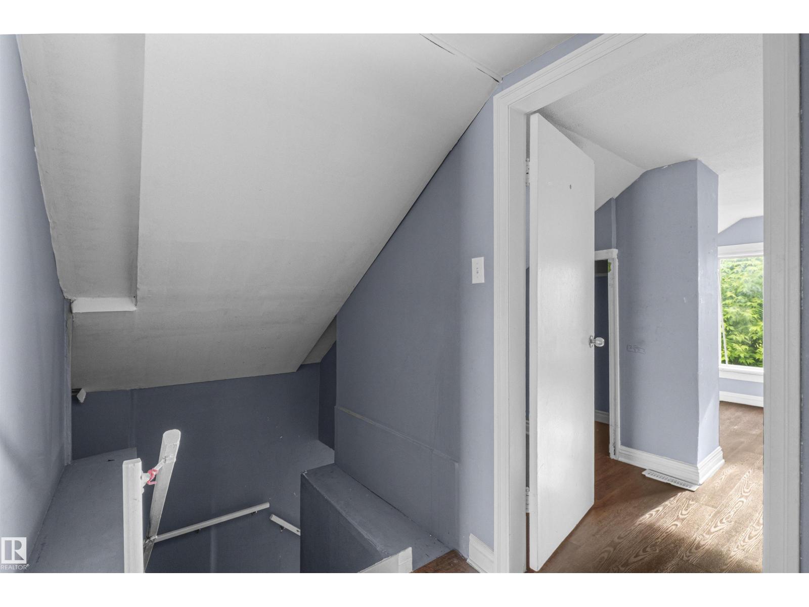 7520 106 St Nw Property Photo 20