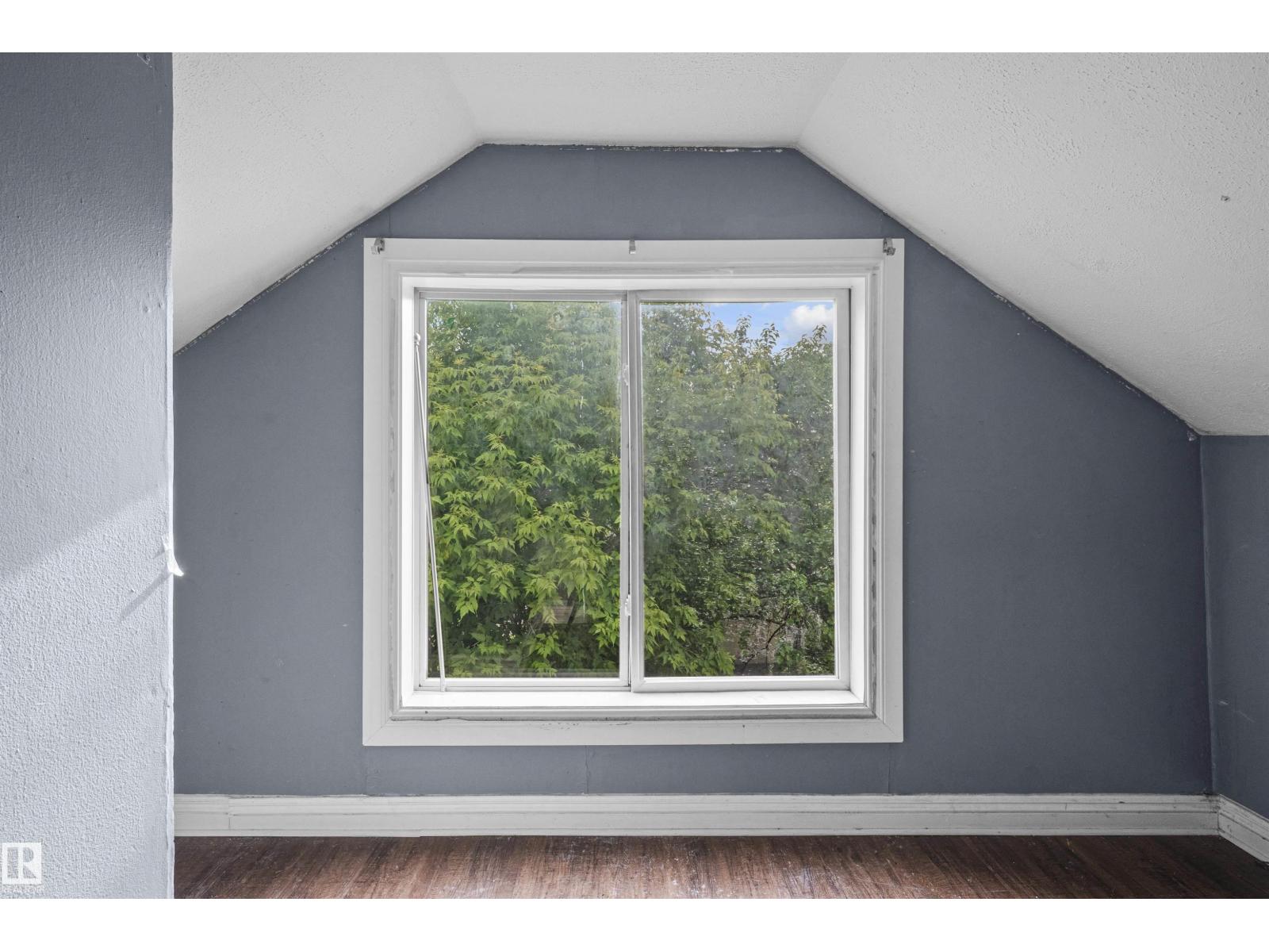 7520 106 St Nw Property Photo 22