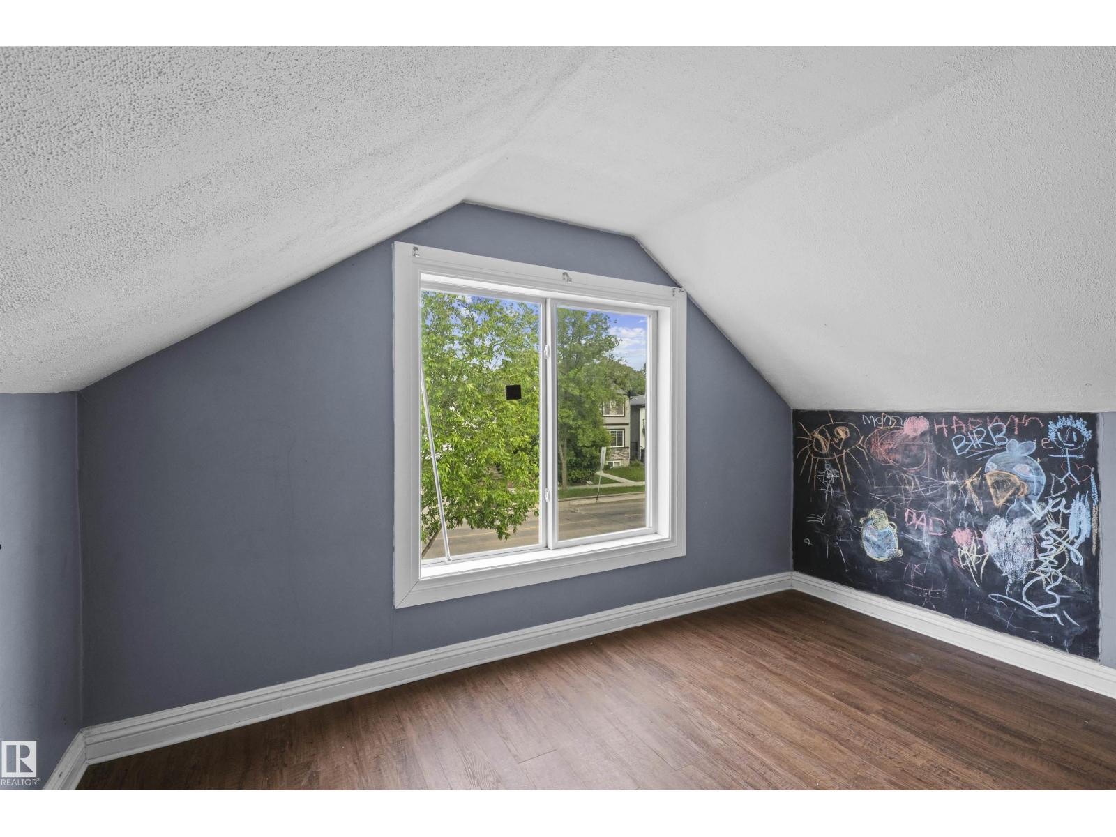 7520 106 St Nw Property Photo 27