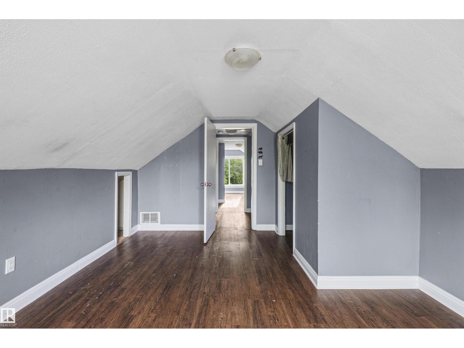7520 106 St Nw Property Photo 28