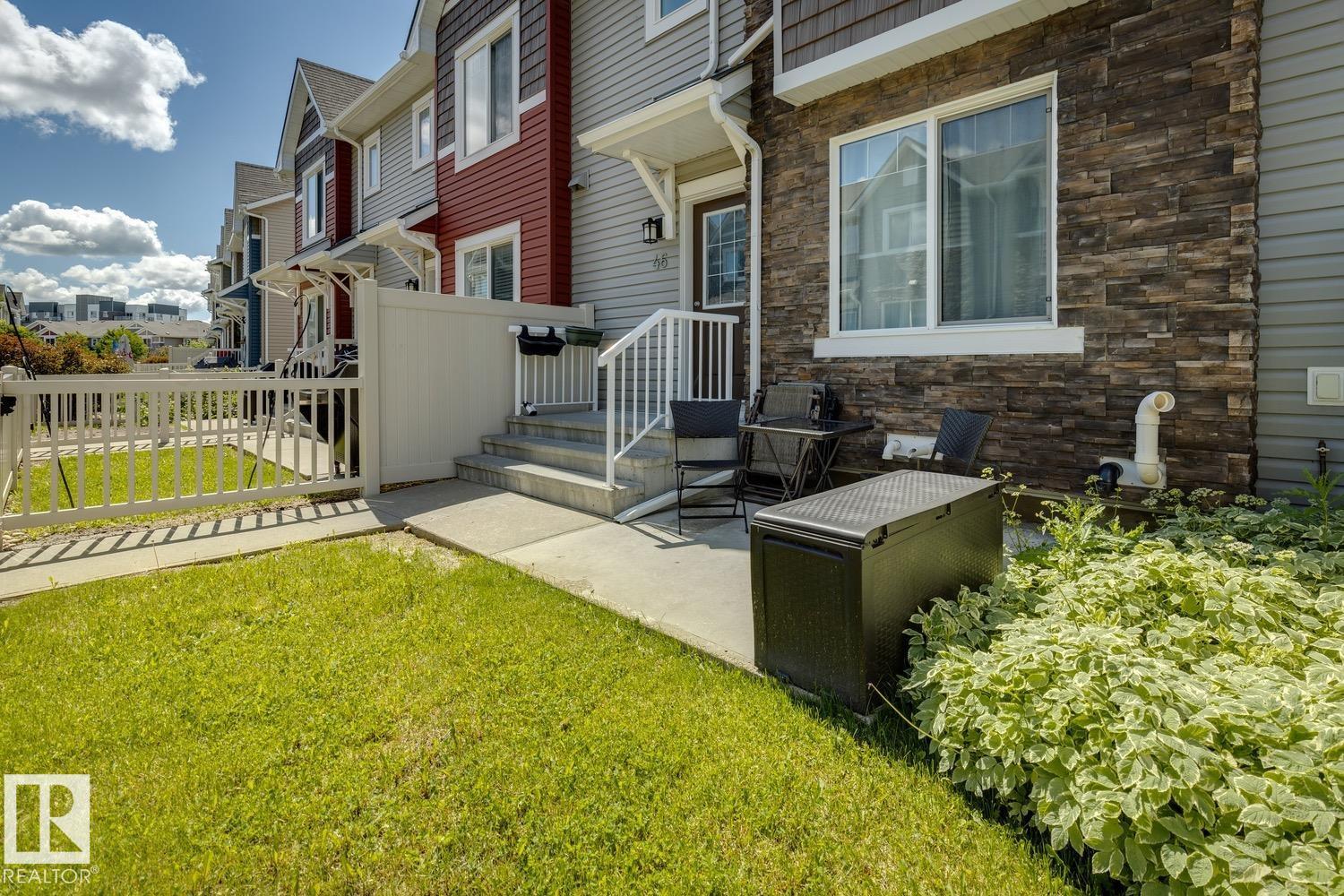 #46 5317 3 Av Sw Property Photo 6