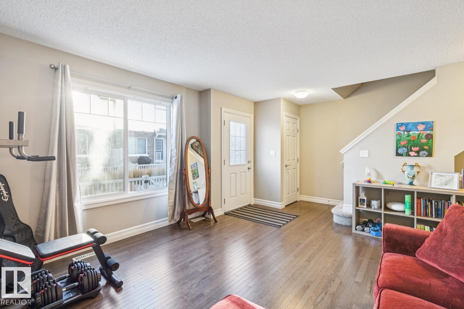 #46 5317 3 Av Sw Property Photo 13