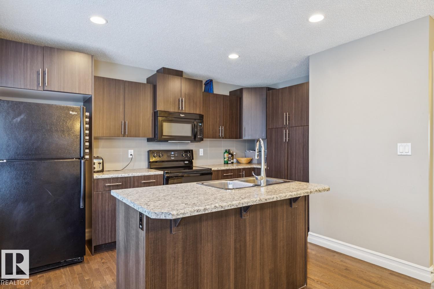 #46 5317 3 Av Sw Property Photo 18