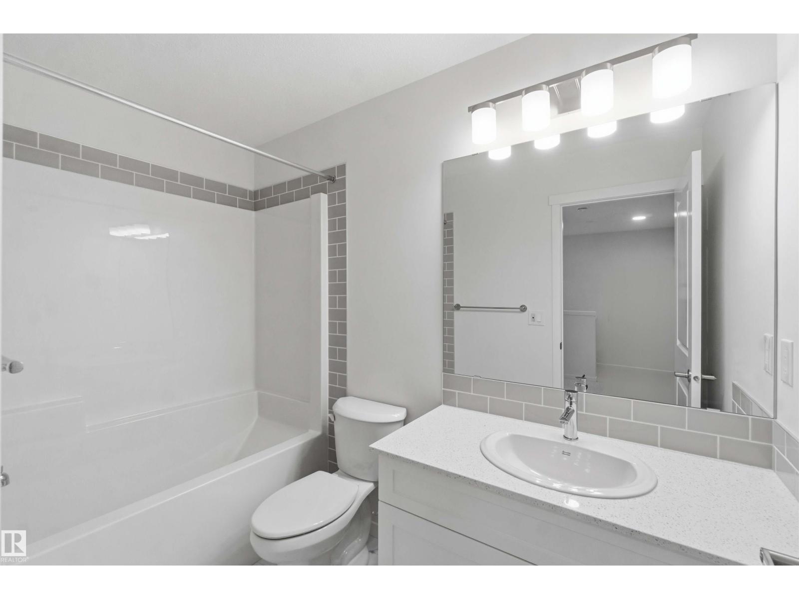 1086 Mcleod Av Property Photo 22