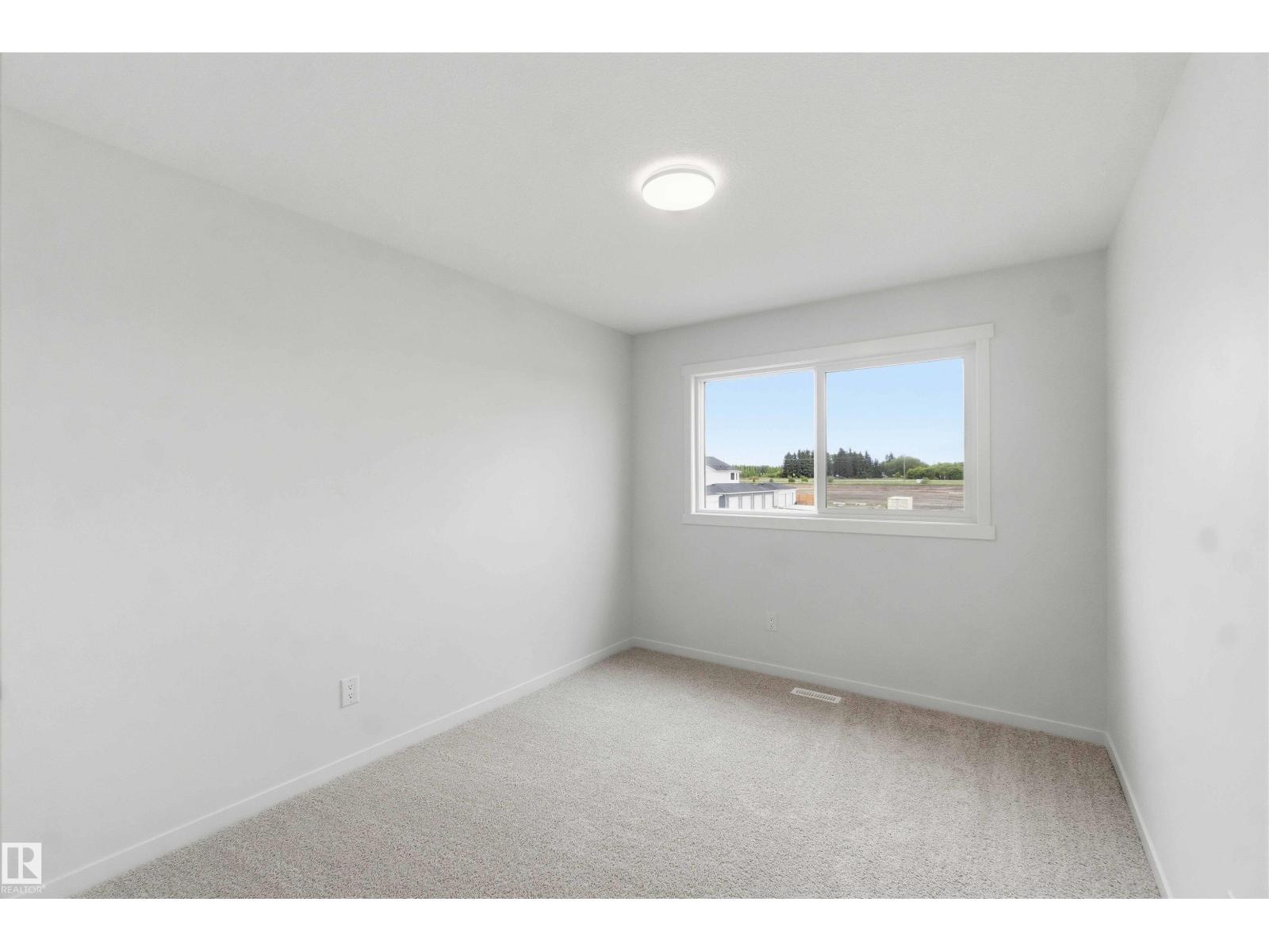 1086 Mcleod Av Property Photo 23