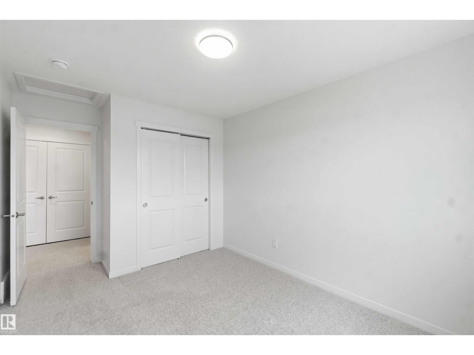 1086 Mcleod Av Property Photo 24