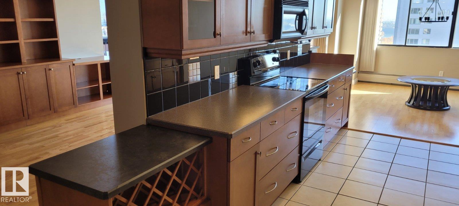 #1204 9921 104 St Nw Property Photo 17