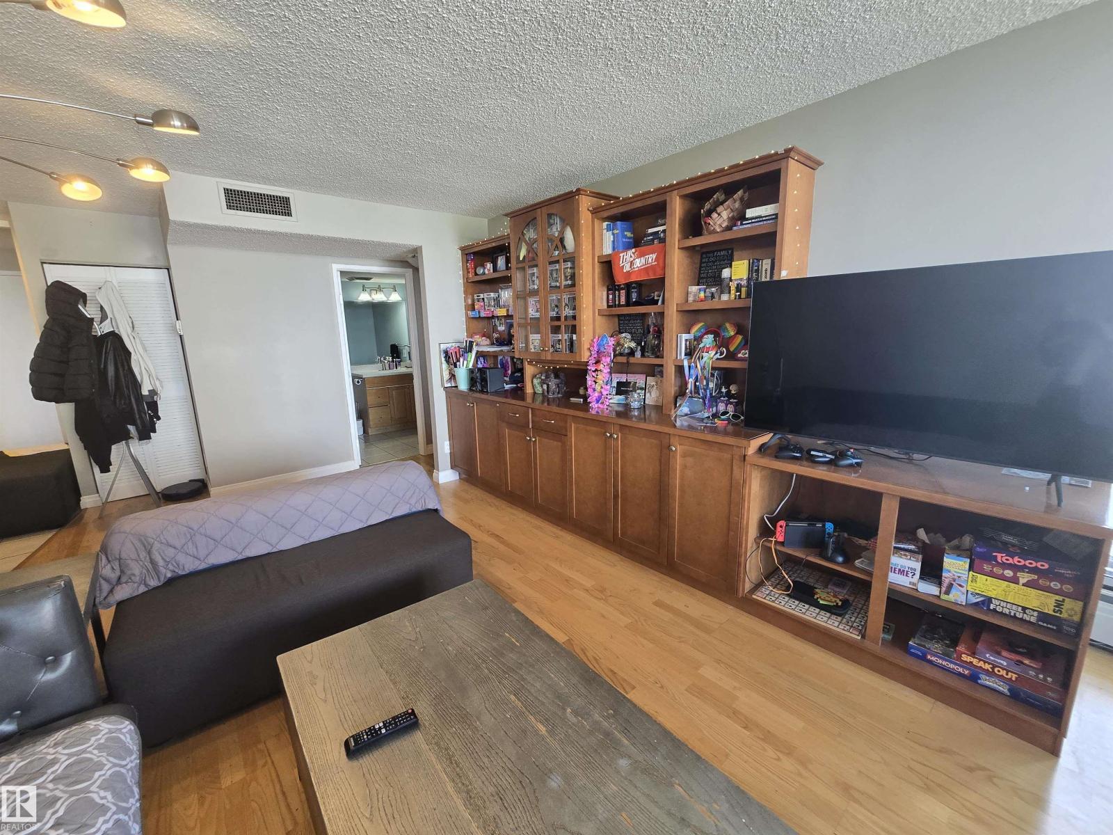 #1204 9921 104 St Nw Property Photo 24
