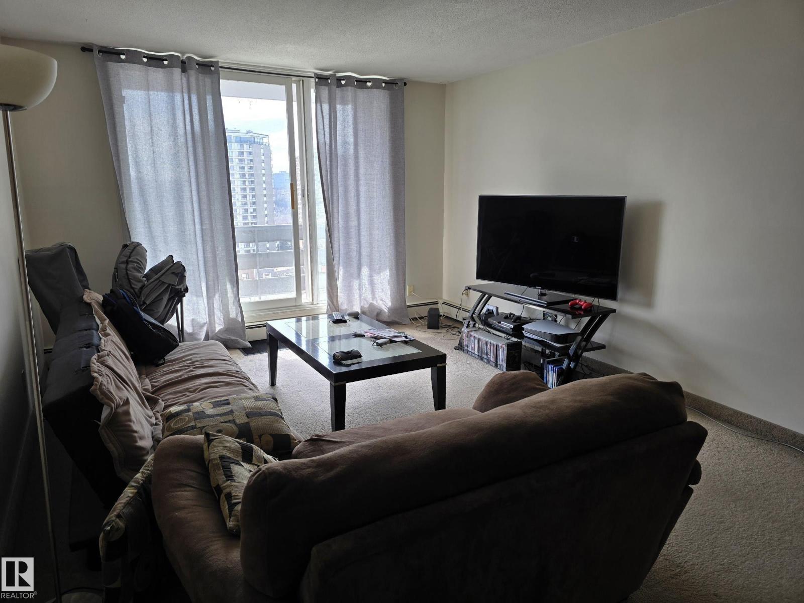 #1208 10160 116 ST NW