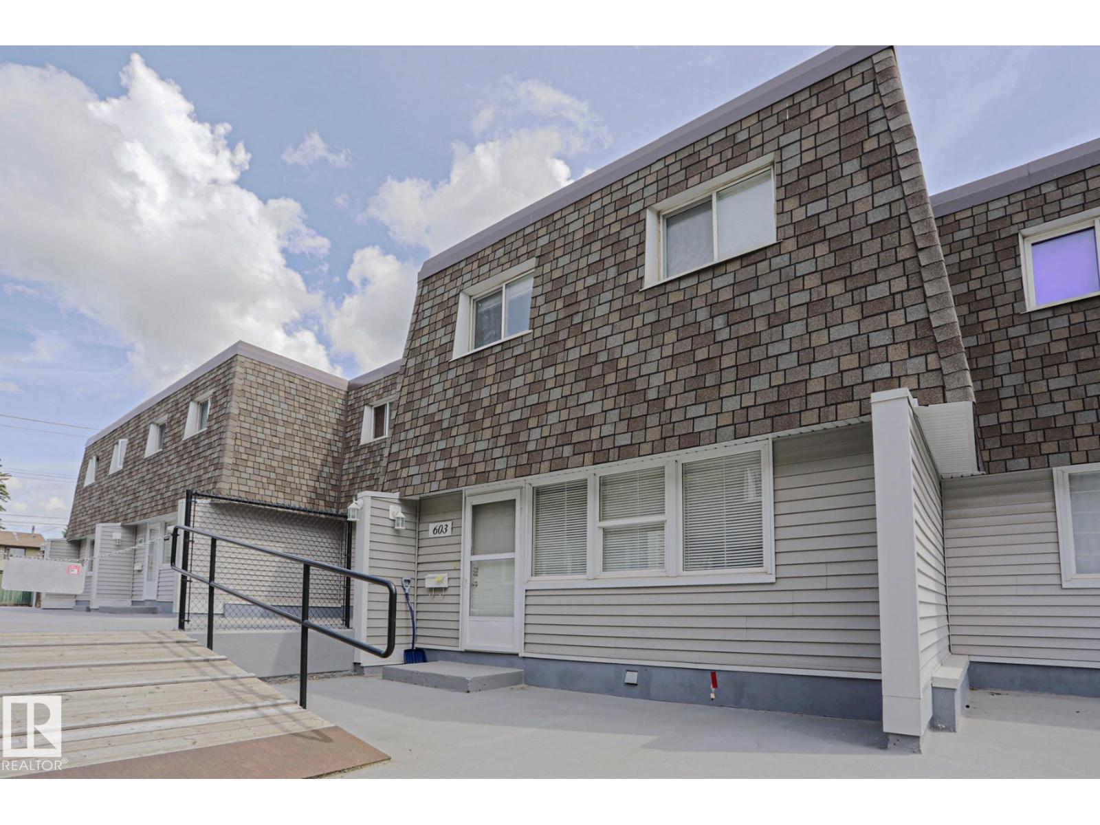 603 VILLAGE ON THE GREEN GR NW