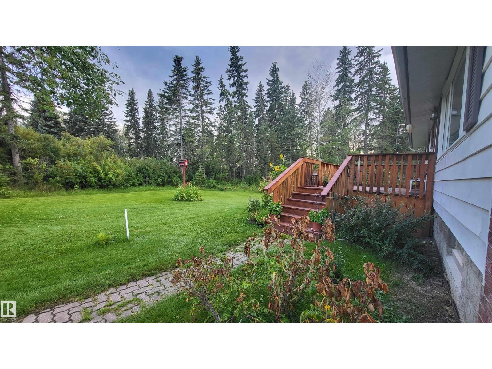 5004 50 Av Property Photo 12