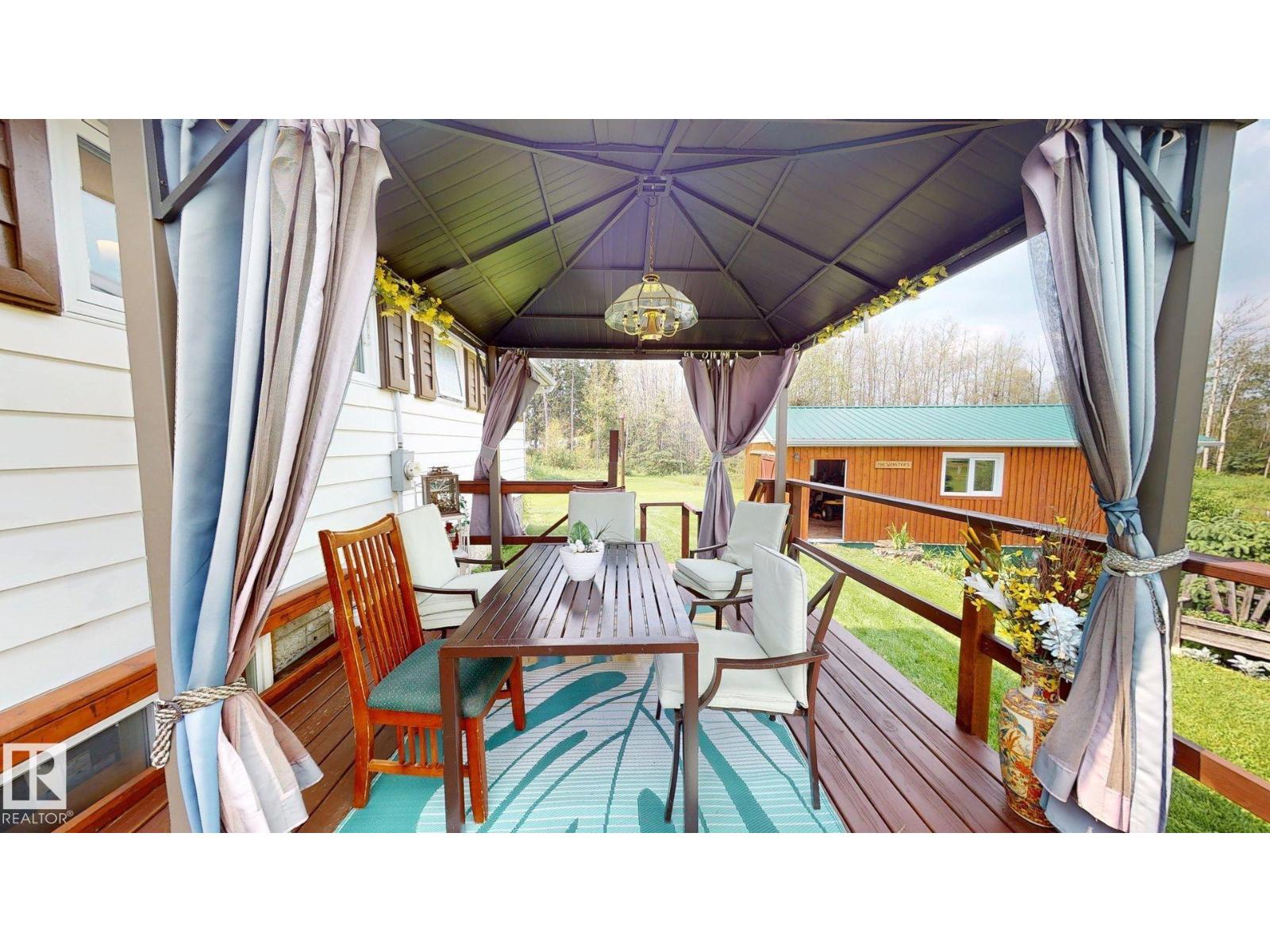 5004 50 Av Property Photo 14