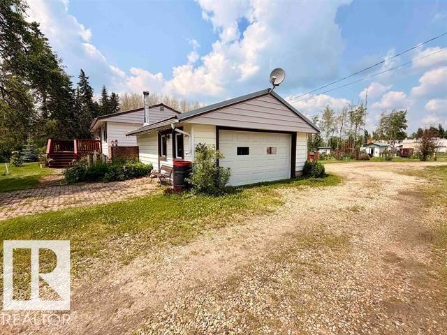 5004 50 Av Property Photo 19