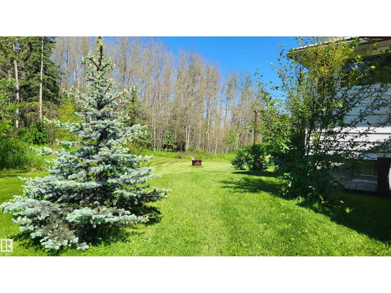 5004 50 Av Property Photo 24