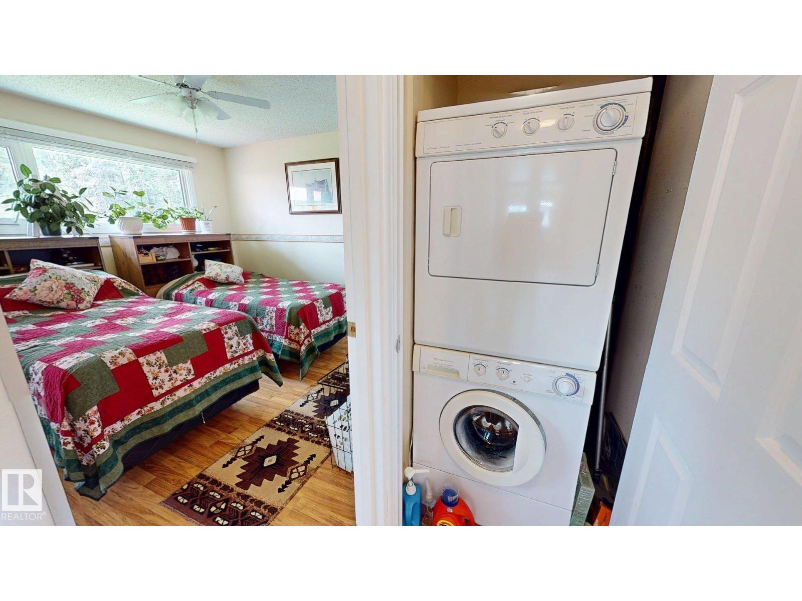 5004 50 Av Property Photo 30