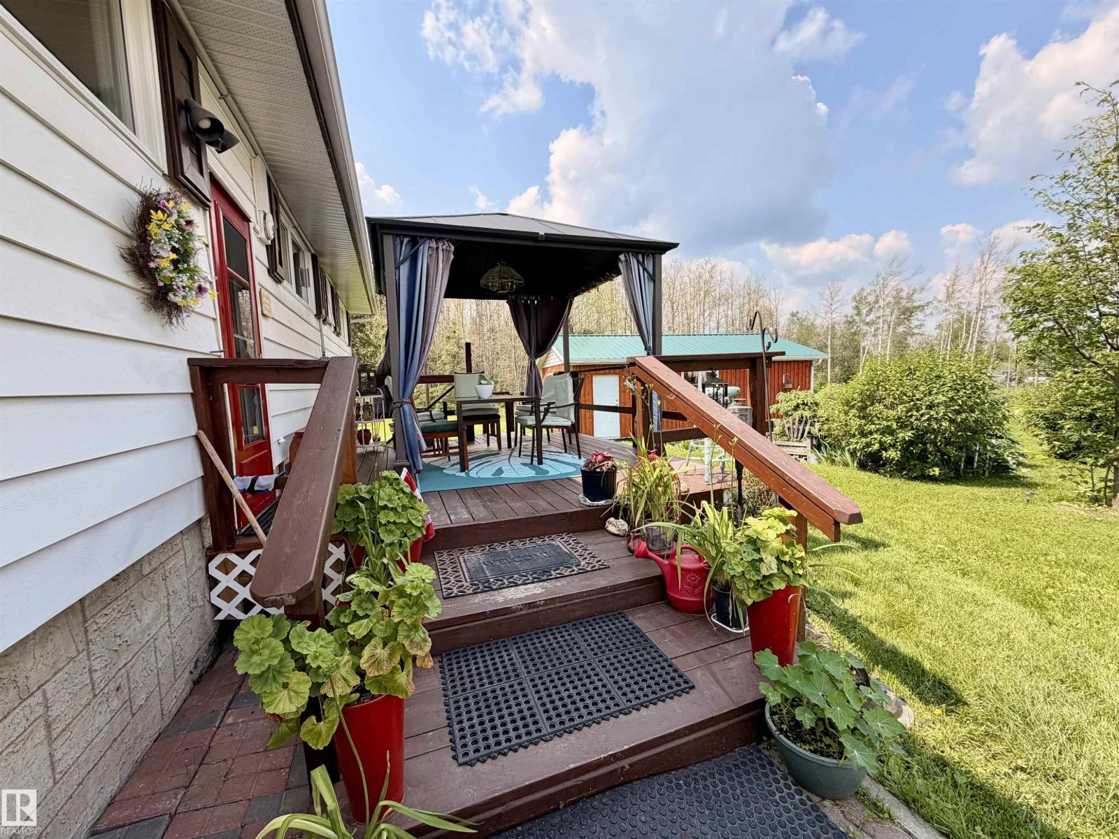 5004 50 Av Property Photo 43