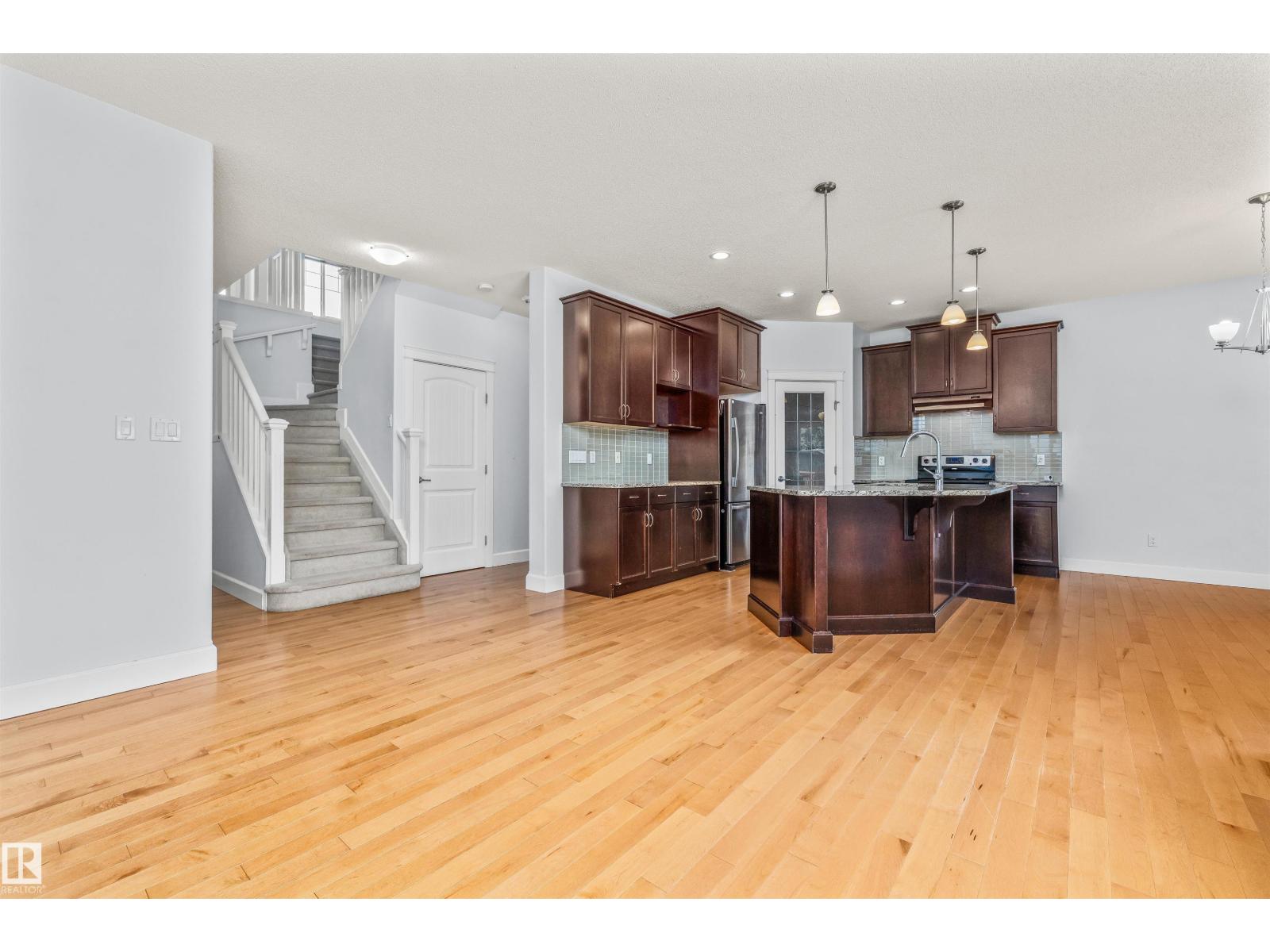 3082 Whitelaw Dr Nw Property Photo 12