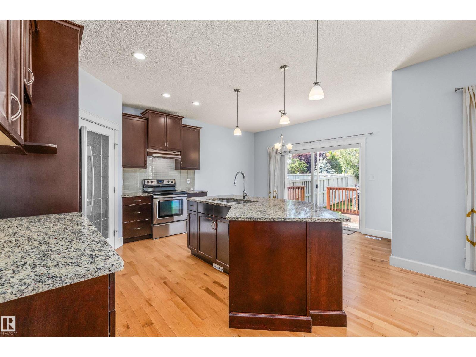 3082 Whitelaw Dr Nw Property Photo 13