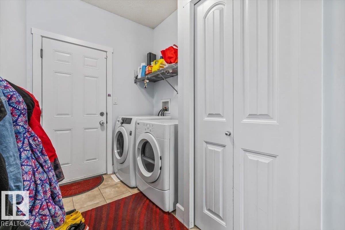 3082 Whitelaw Dr Nw Property Photo 21
