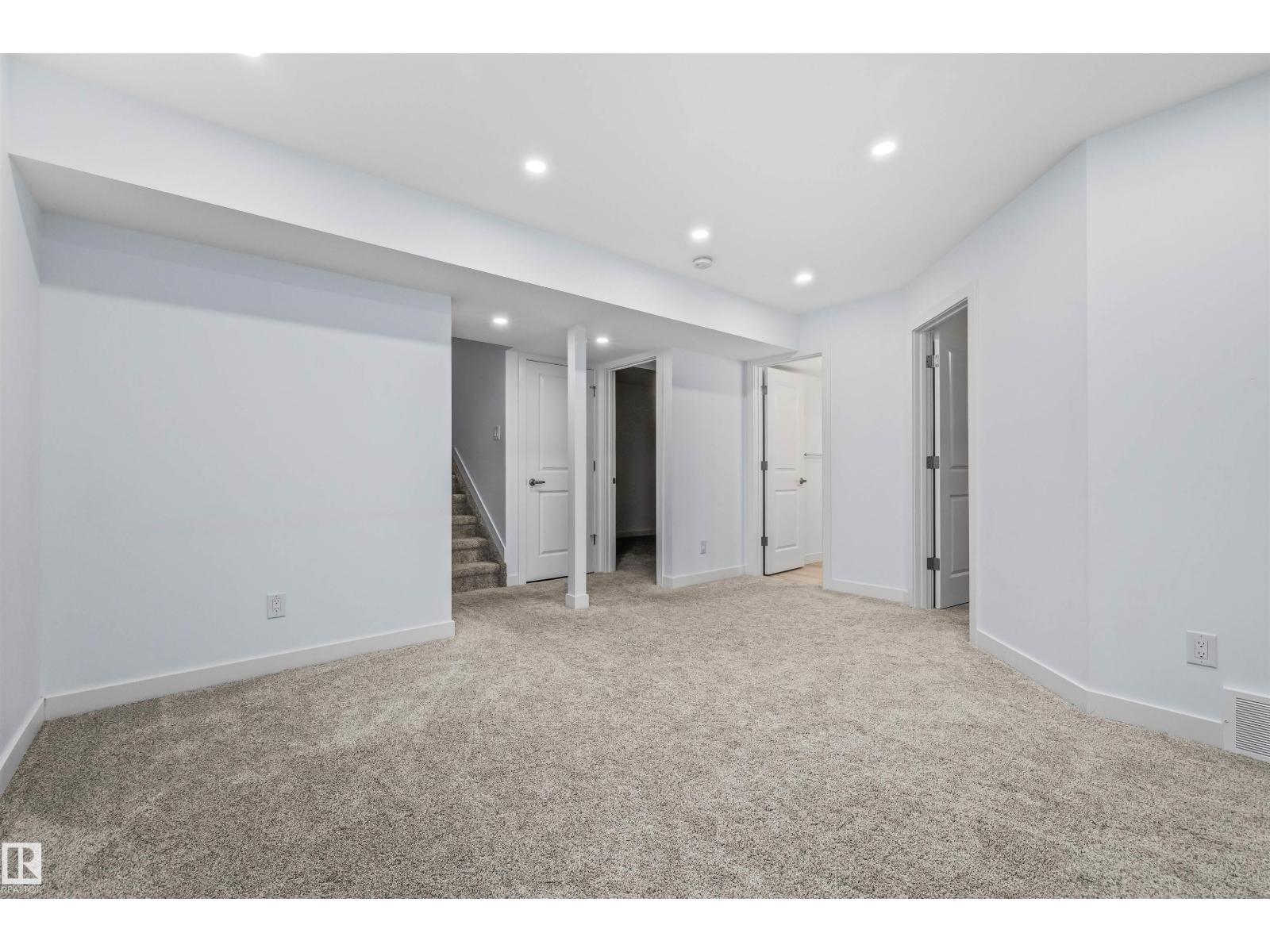3082 Whitelaw Dr Nw Property Photo 35
