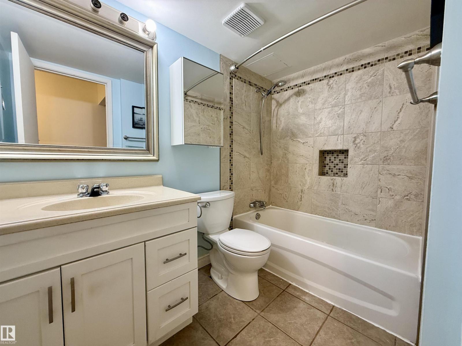 #409 10145 109 St Nw Property Photo 16
