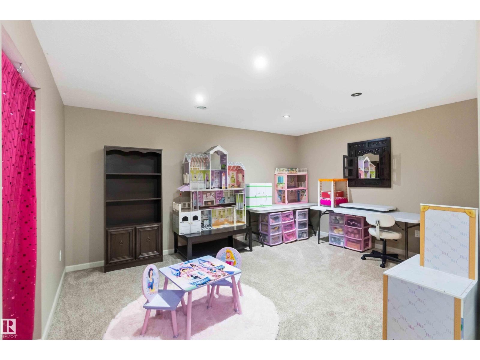 20032 131 Av Nw Property Photo 46