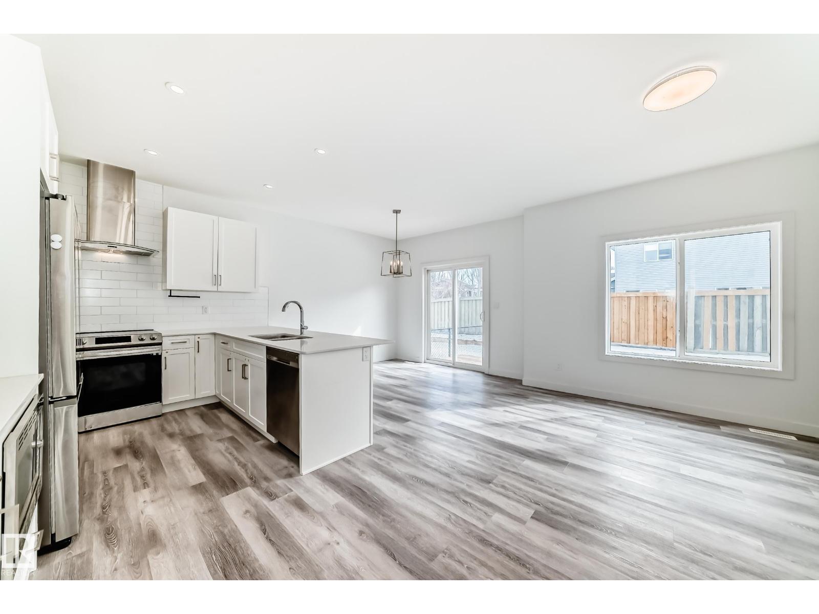 #48 5122 213a St Nw Property Photo 11