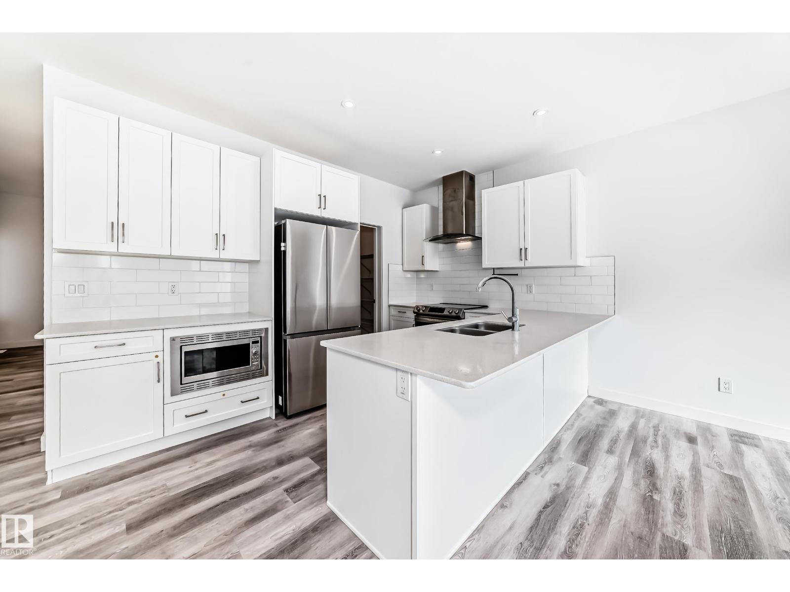 #48 5122 213a St Nw Property Photo 12