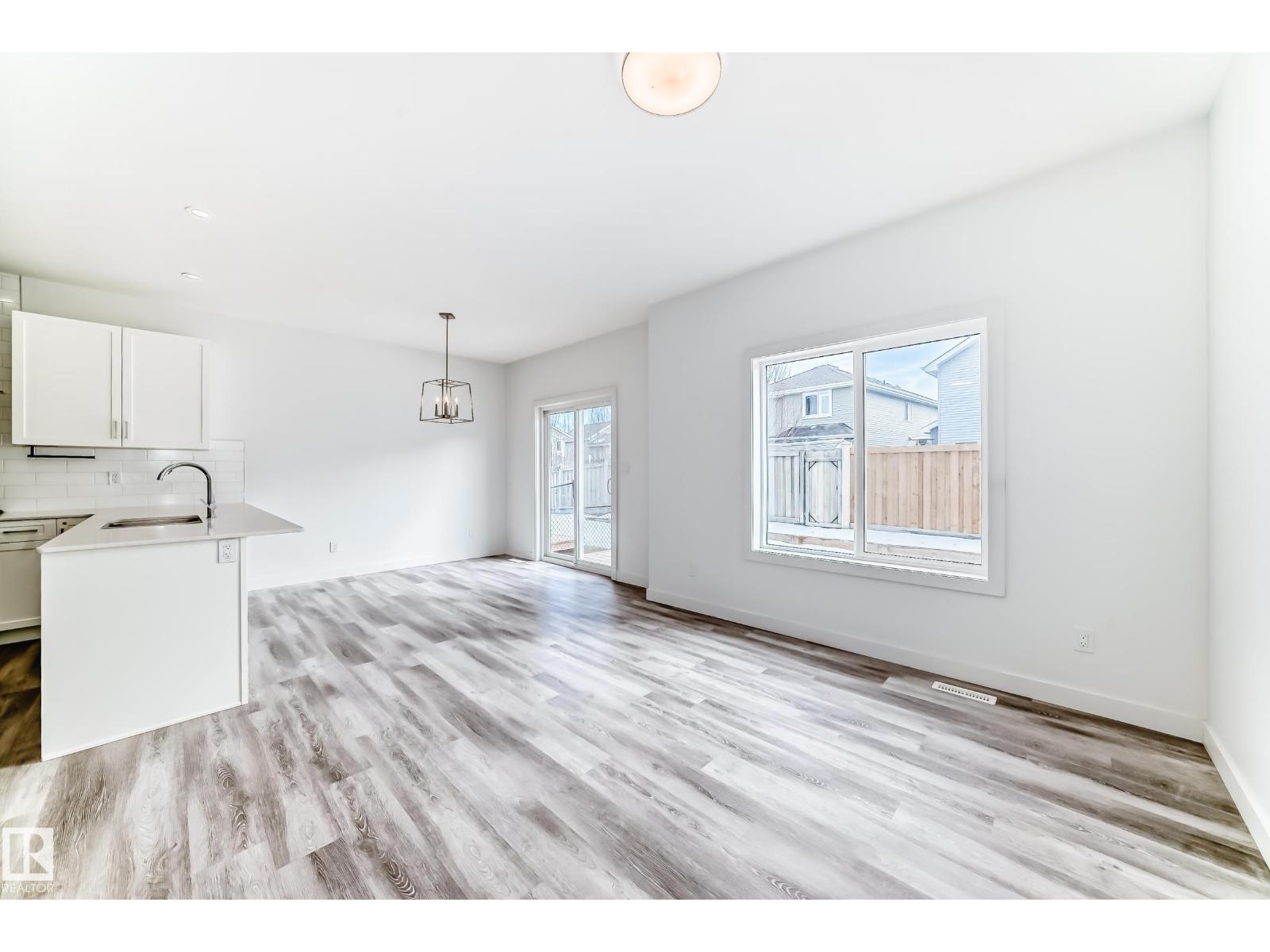 #48 5122 213a St Nw Property Photo 13