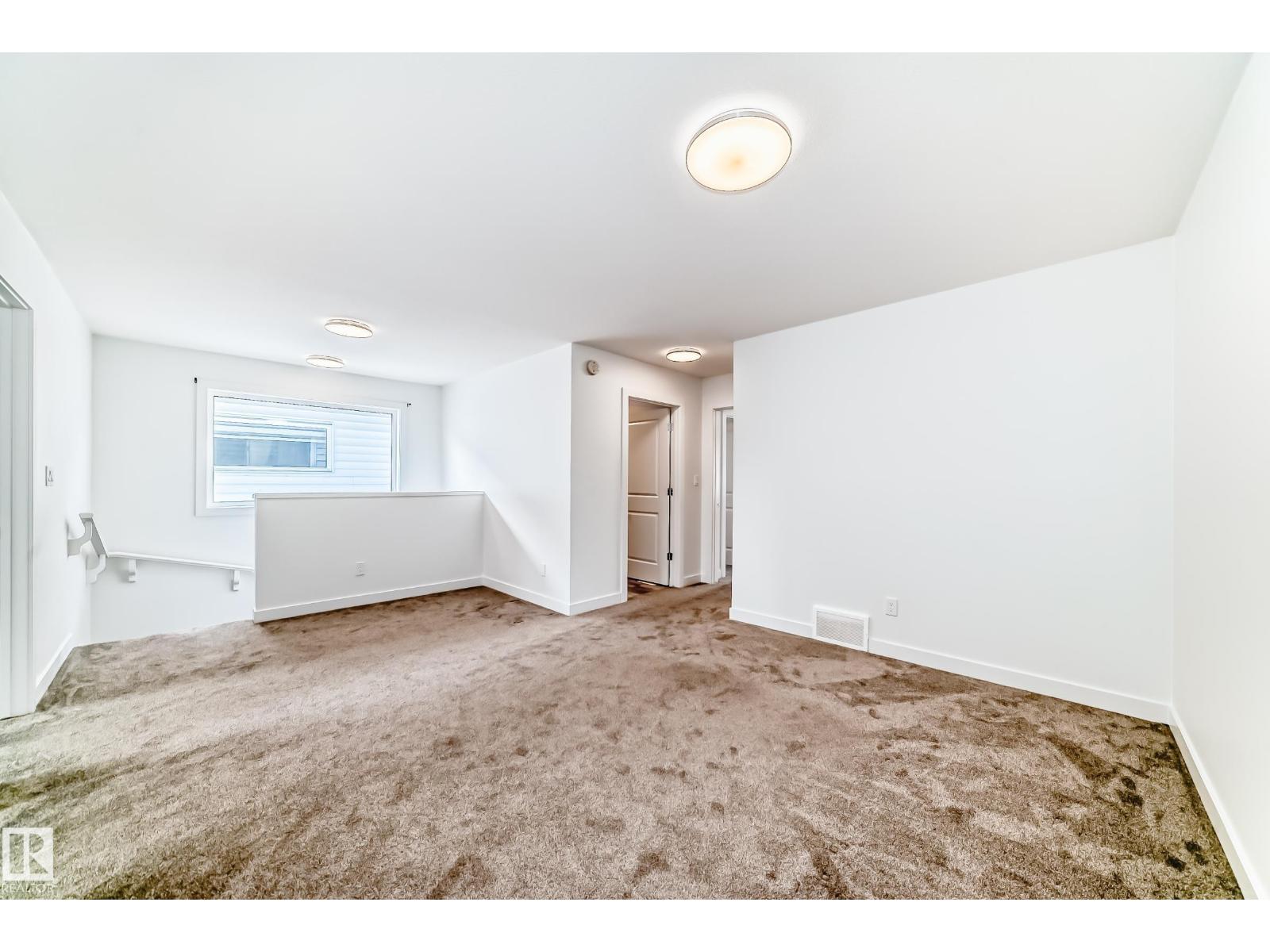 #48 5122 213a St Nw Property Photo 18