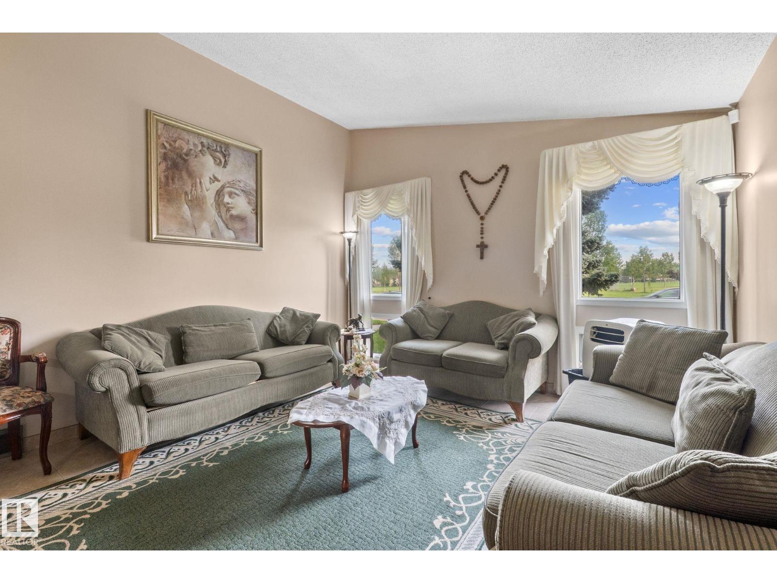 18126 98 Av Nw Property Photo 3