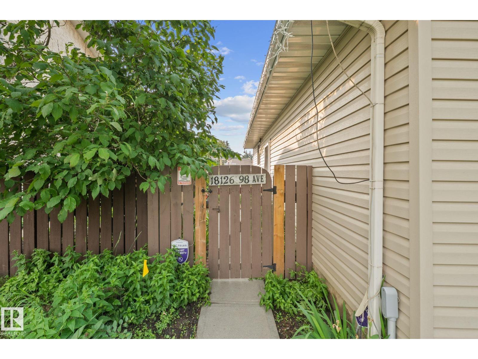 18126 98 Av Nw Property Photo 12