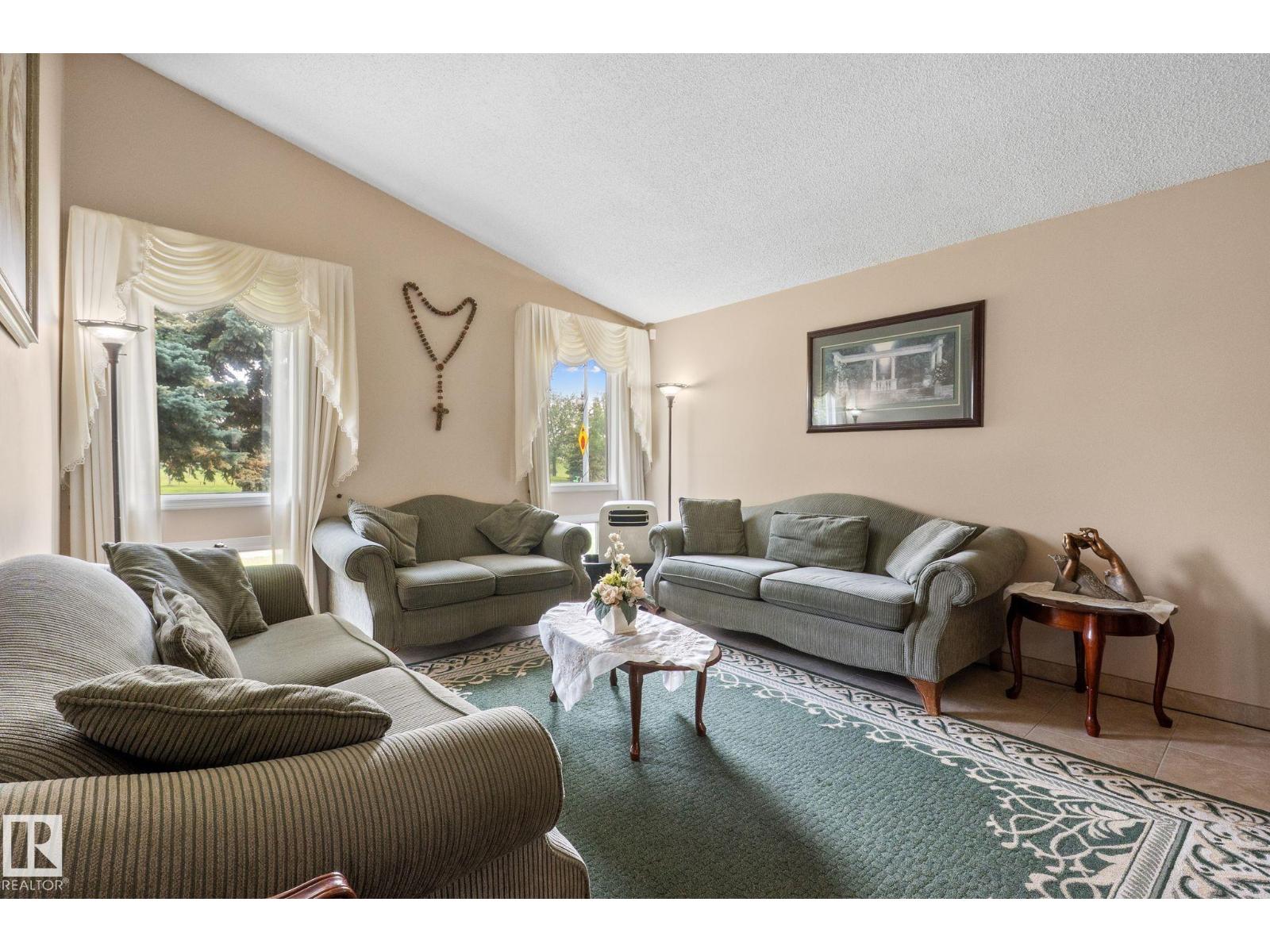 18126 98 Av Nw Property Photo 21