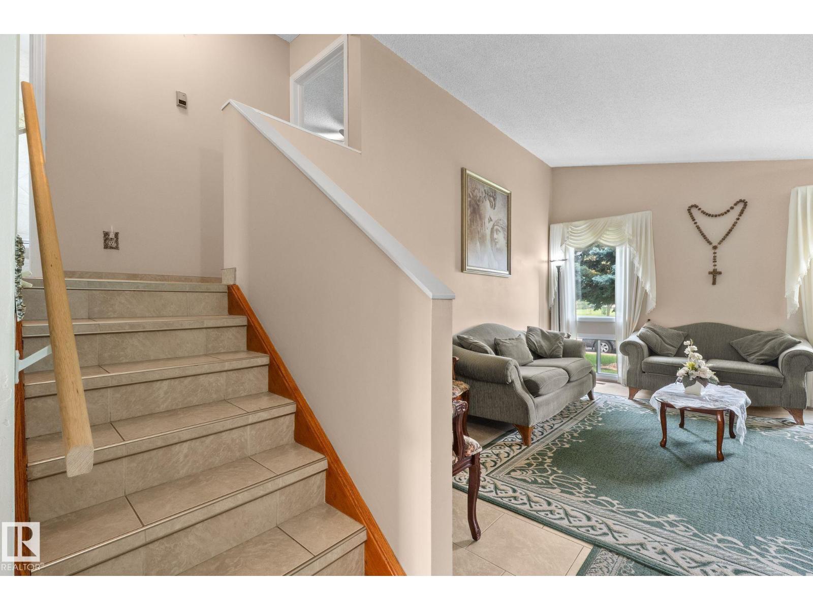 18126 98 Av Nw Property Photo 23