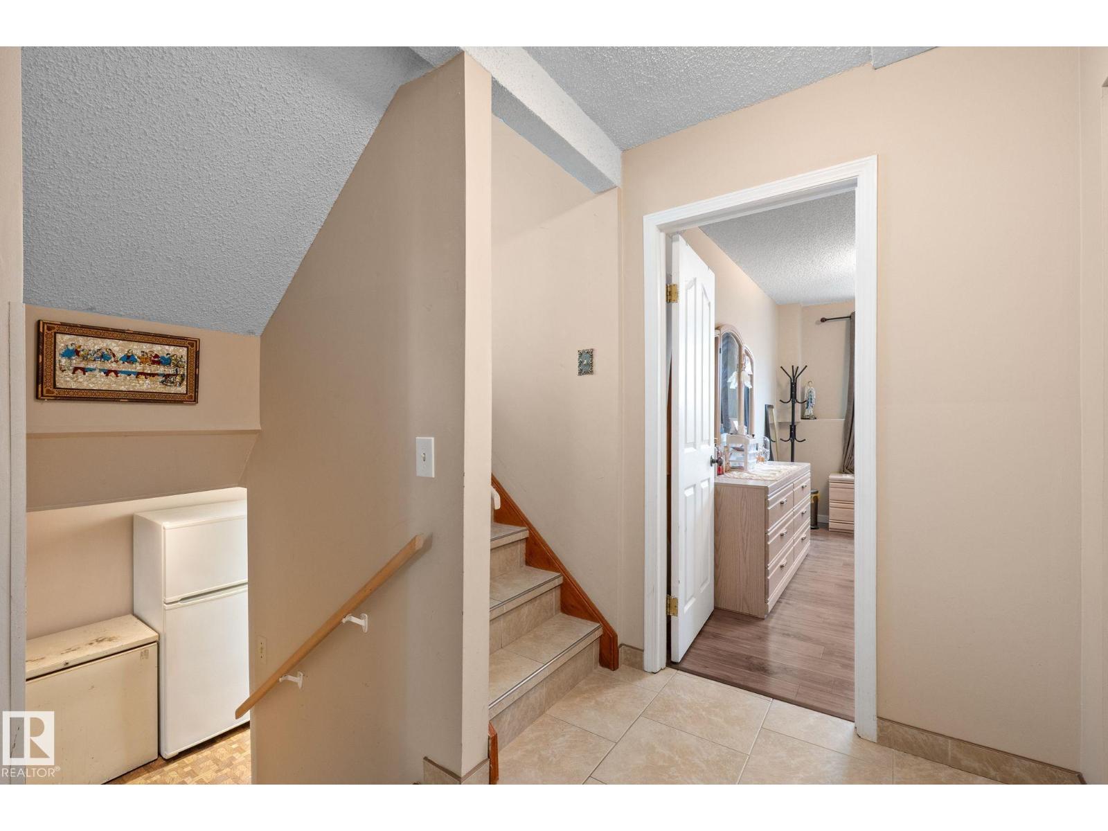 18126 98 Av Nw Property Photo 34