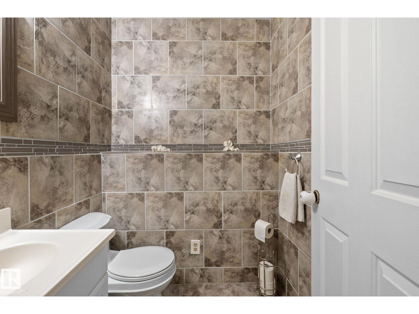 18126 98 Av Nw Property Photo 41