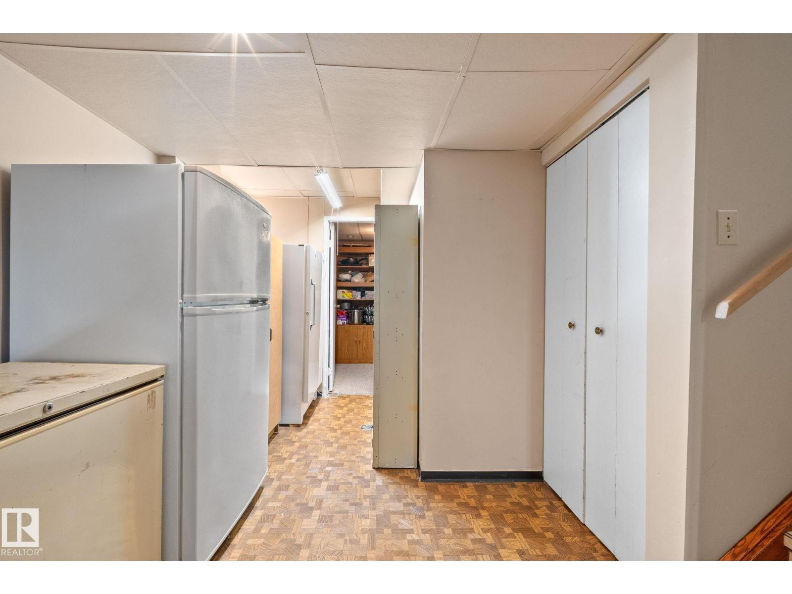 18126 98 Av Nw Property Photo 54
