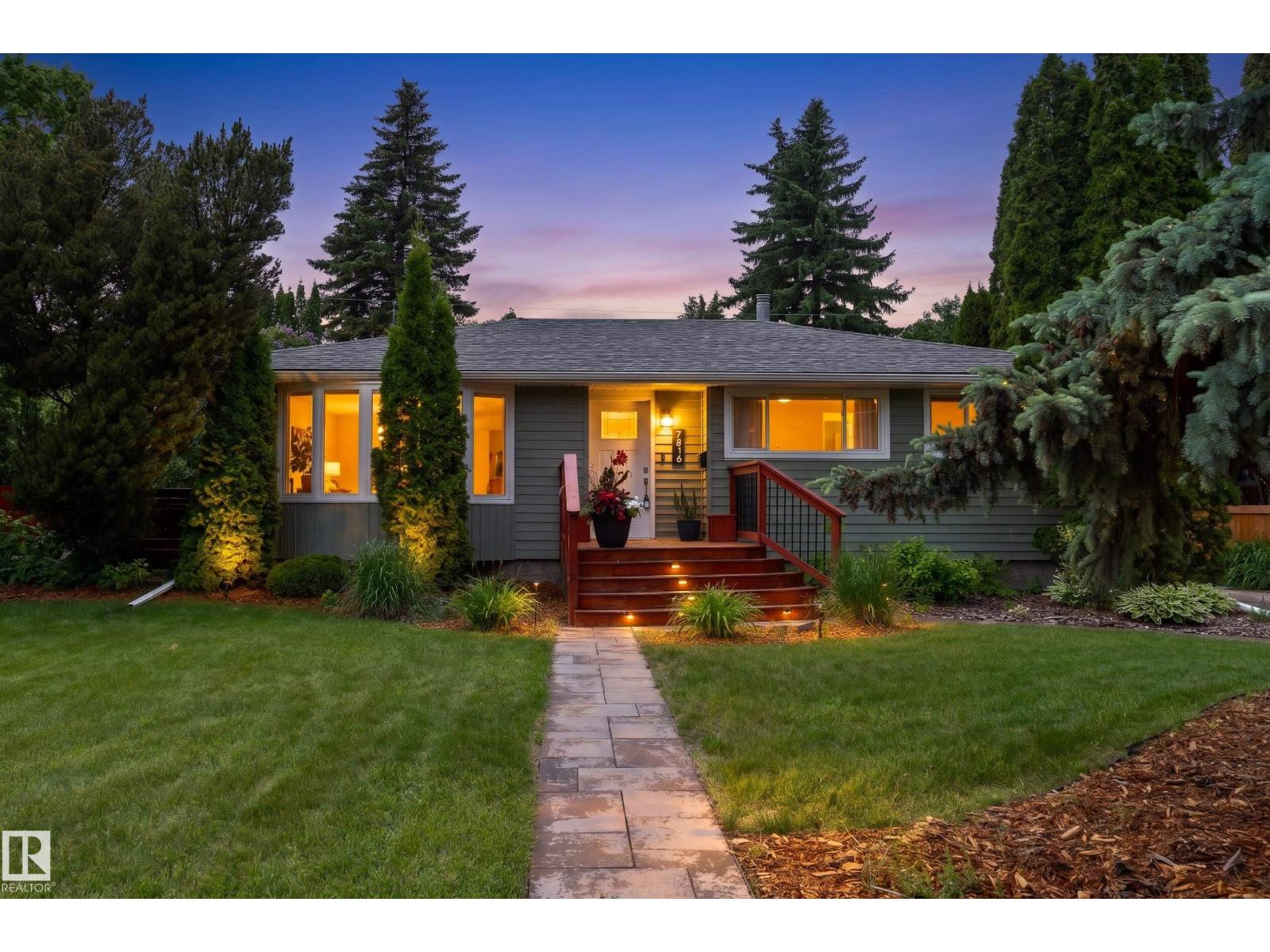 7816 142 ST NW Property Photo 1