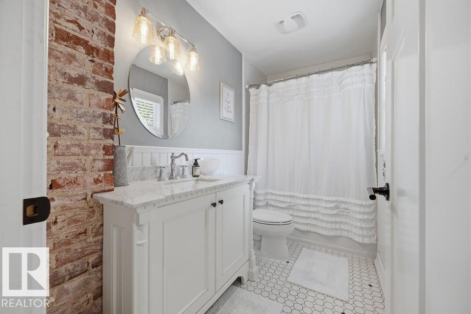 10321 137 St Nw Property Photo 15