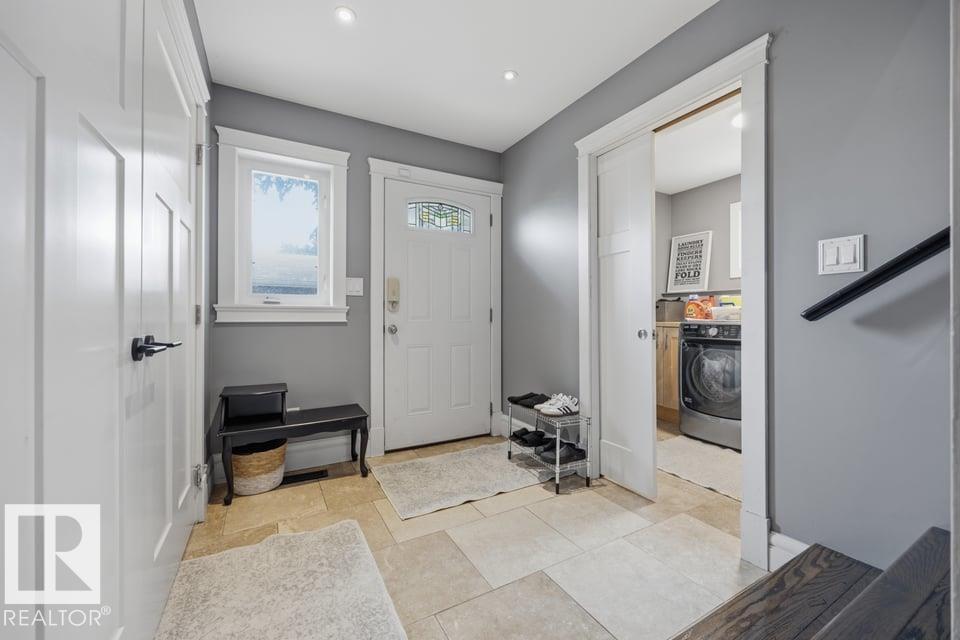 10321 137 St Nw Property Photo 16