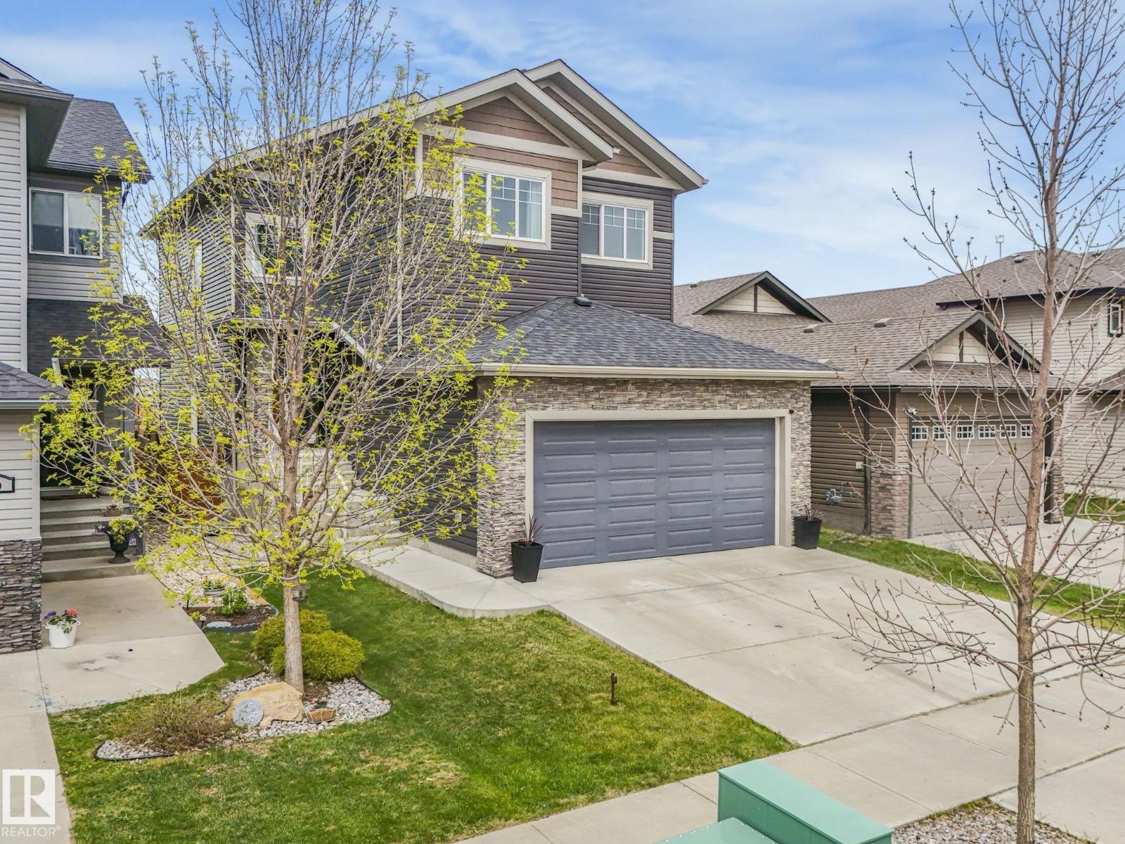 12 SANDALWOOD PL
