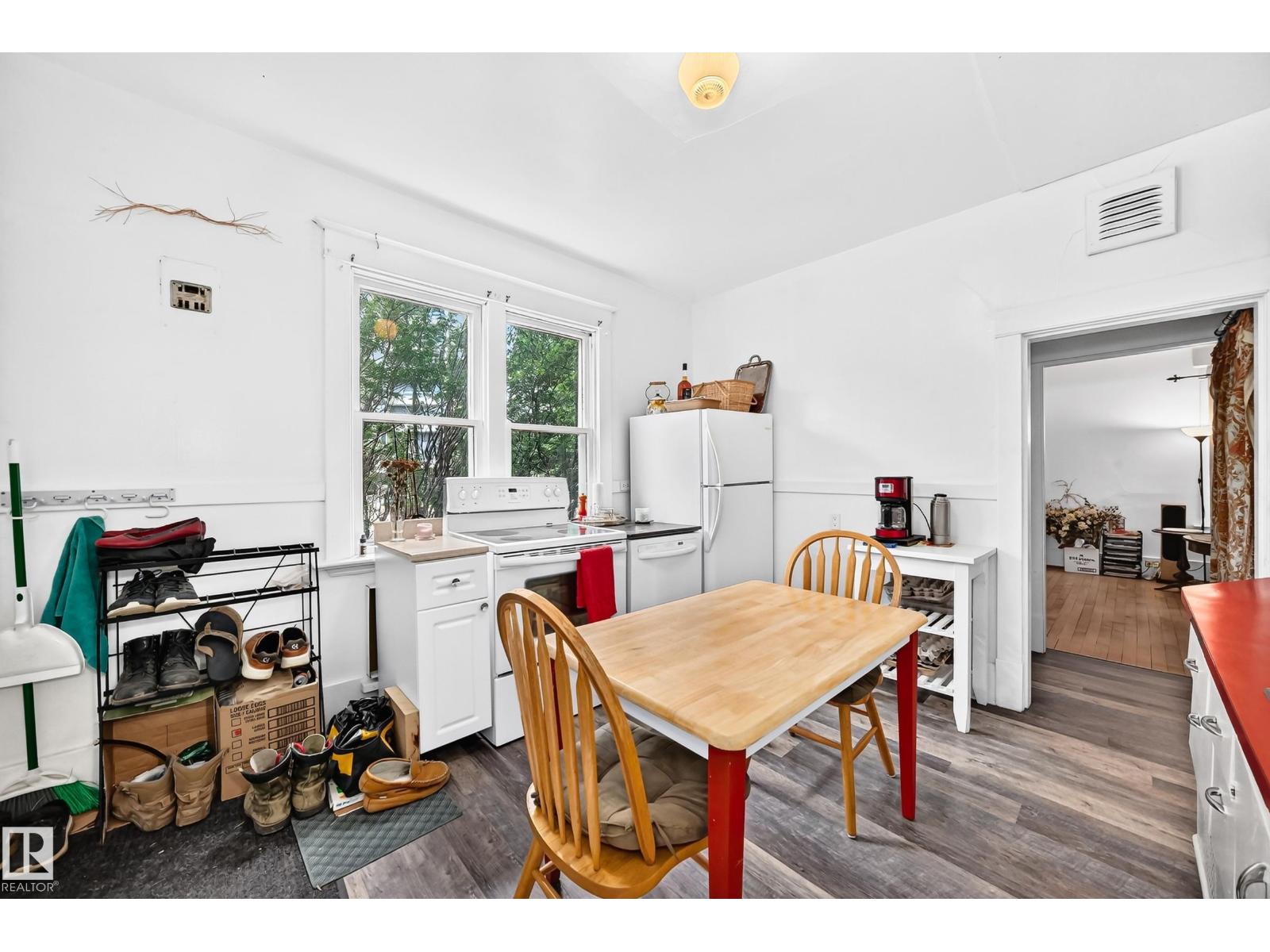 8630 108a St Nw Property Photo 9