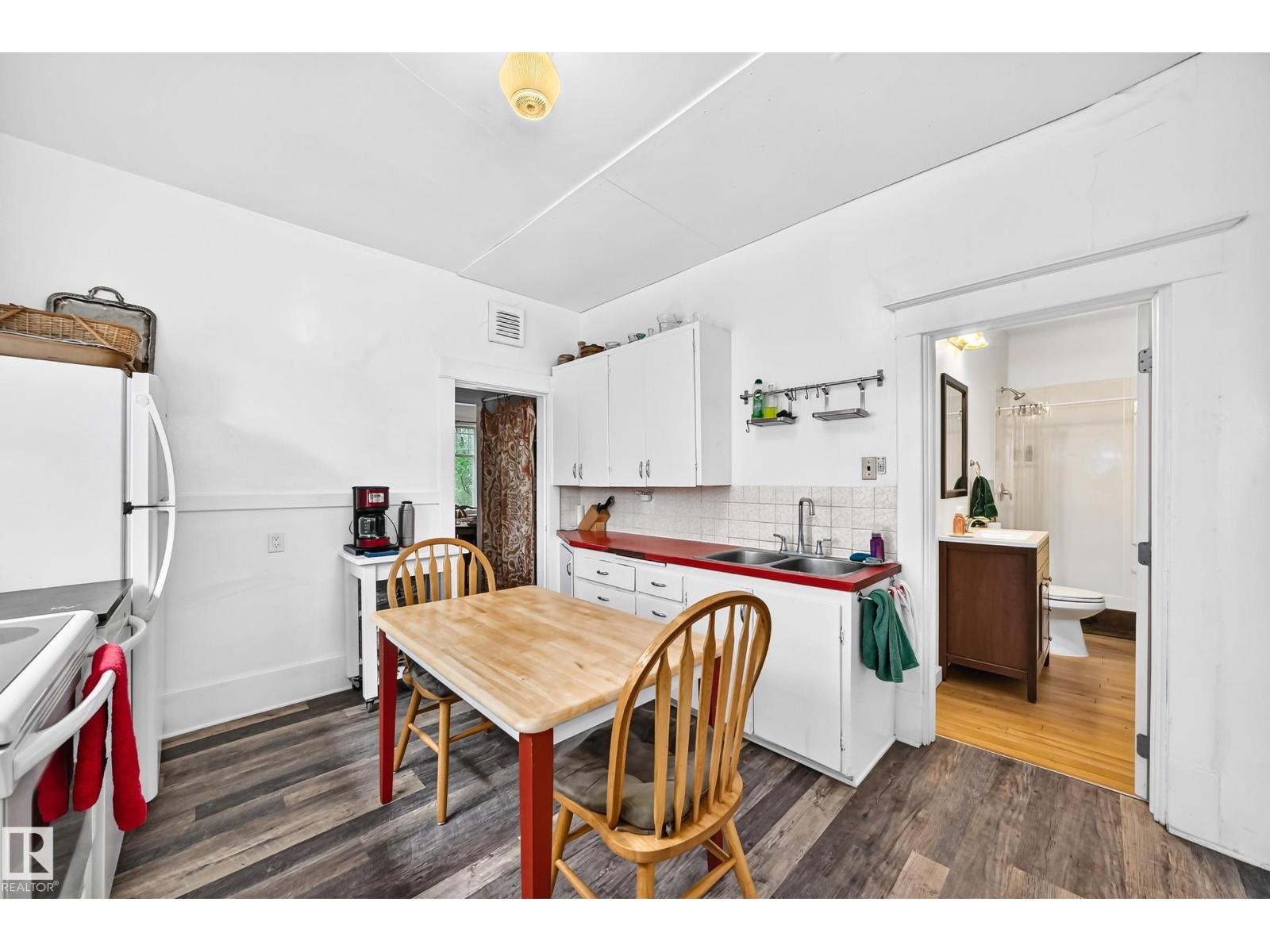 8630 108a St Nw Property Photo 10